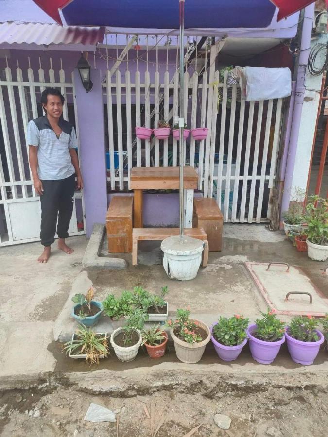 Purple Guesthouse Nasugbu Exterior photo