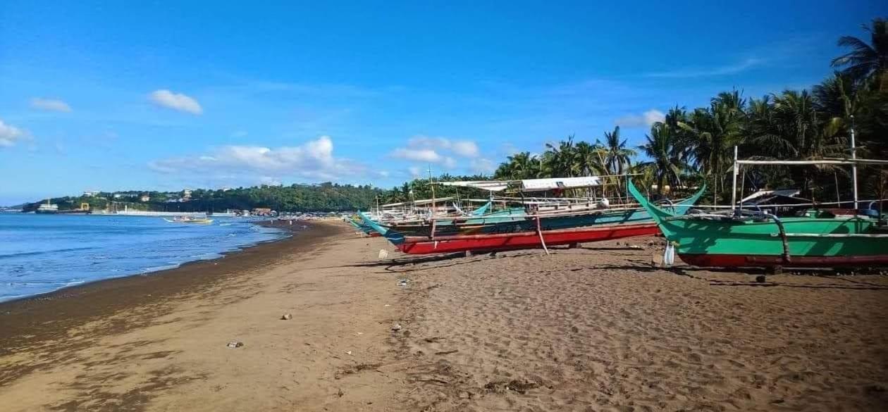 Purple Guesthouse Nasugbu Exterior photo